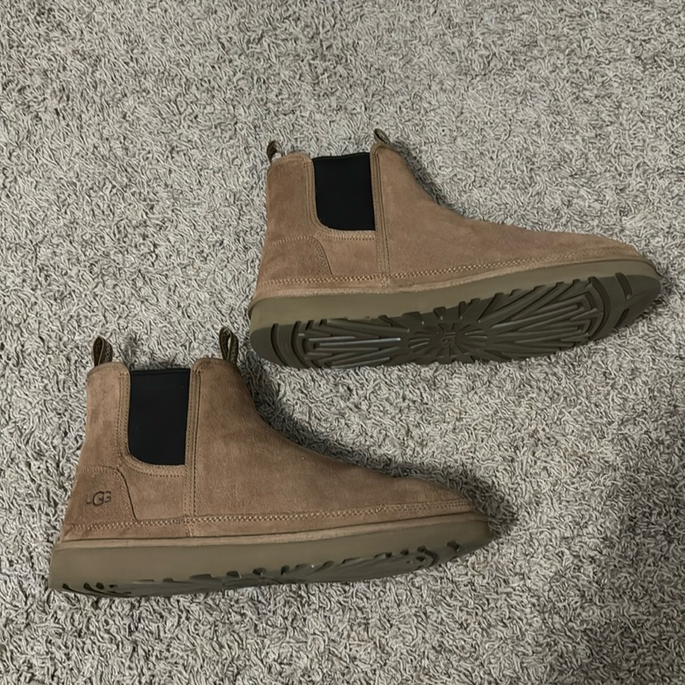 UGG chelsea boot